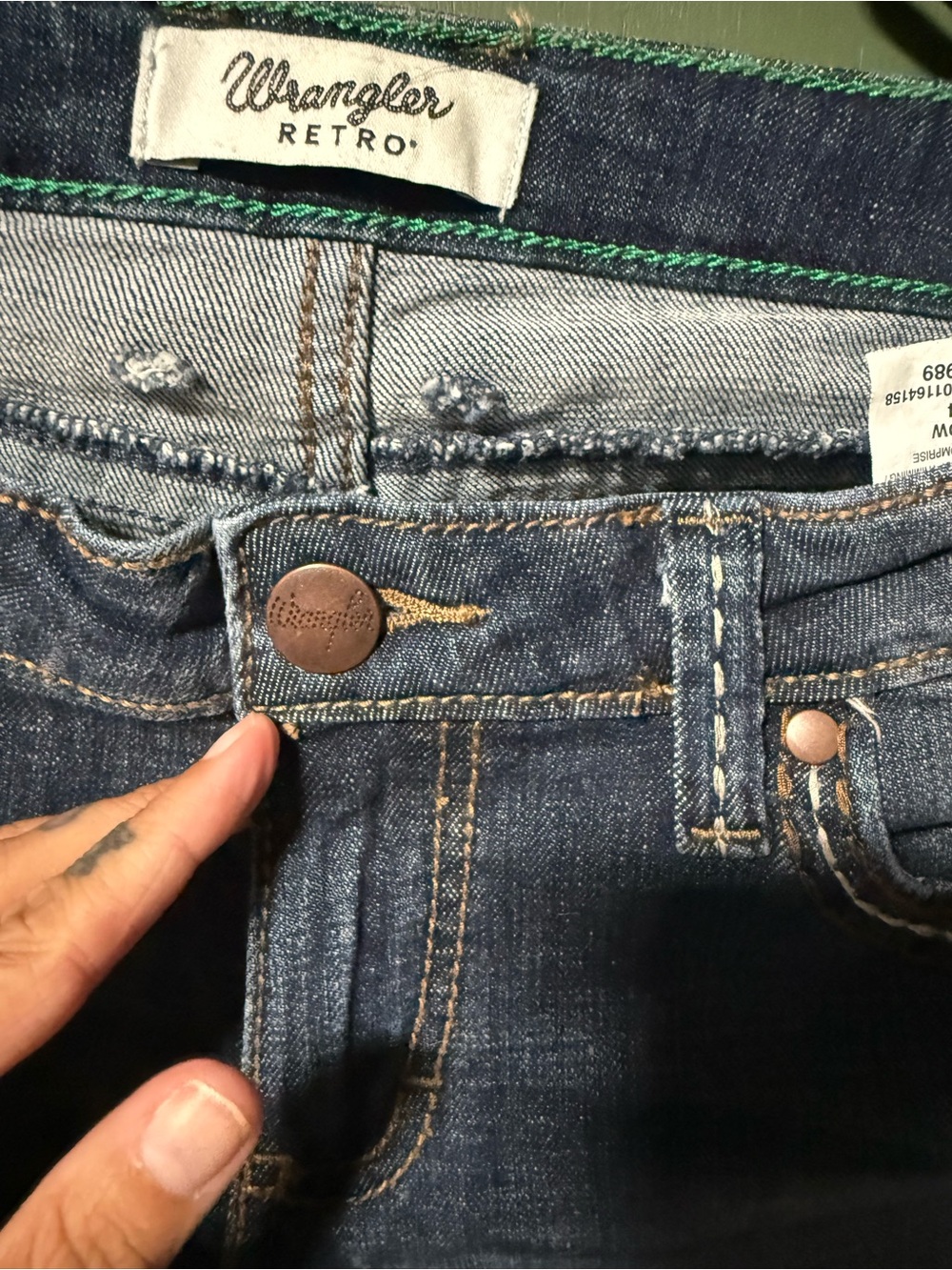 Wrangler Women's Faded Blue Flare Jeans - Picture 3 of 4